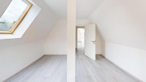 Foto - Nordheim: 4-Zi.-Maisonette, ca. 135 m², EBK, Stellplatz, 3.OG+DG