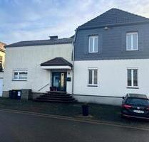 Großzügige Doppelhaushälfte mit moderner Ausstattung zu vermieten - Garbsen