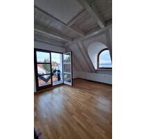 1,5 Zi Dachgeschoss Wohnung mit Seeblick - Konstanz