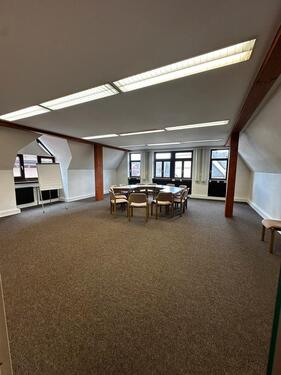 Foto - Gewerbefläche zu vermieten - 950,00&nbsp;EUR Kaltmiete, ca.&nbsp; 183,00&nbsp;m&sup2;