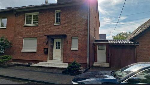 Foto - Exklusives Zweifamilienhaus mit großem Grundstück