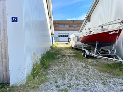Foto - Außenstellplatz für Wohnwagen Boot Anhänger (kein Kfz)
