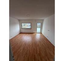 Schöne 3 Zimmer Küche Bad Wohnung in Weinheim West