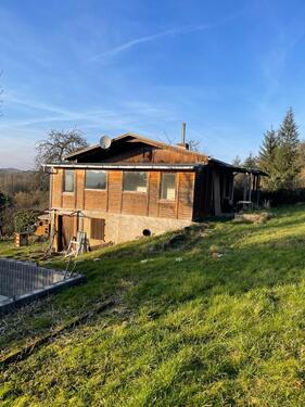 Foto - Eigentumsgarten mit massiven Haus