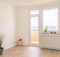 3-Raum-Wohnung und den Spielplatz im Wohnumfeld - Chemnitz Adelsberg