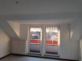 Foto - Nachmieter ab 01.02.26 für Helle 3 Zimmer Dachgeschosswohnung