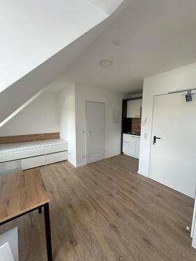 Foto - 1 Zimmer Dachgeschoßwohnung zur Miete in Essen