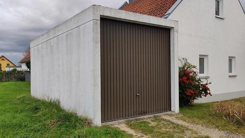 Foto - Garage zu vermieten - 65,00 EUR Miete,