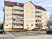 Foto - 3 Zi. Wohnung mit Terrasse, Gäste-WC, Fahrstuhl u. PKW-Stellplatz
