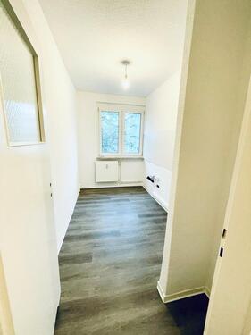 Foto - ab 01.06.2026 - 1 Raum Wohnung inkl. Küche hell sehr ruhige Lage