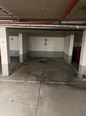Foto - Extrabreiter Tiefgaragenstellplatz - Fußgängerzone