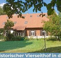 Freistehender Vierseithof (7283m²) mit Brunnen und Gewächshaus - Prenzlau