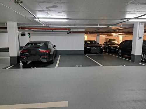 Foto - Tiefgaragenstellplatz zu vermieten