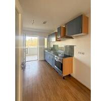 Kompakte Wohnung mit Balkon | zentrale Lage nahe Stadtpark - Deggendorf