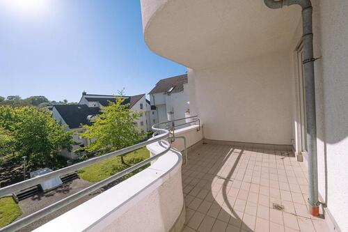 Foto - Modern geschnittene 3-Zimmer-Wohnung mit Balkon