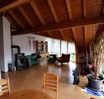 3,5-Zimmer-Wohnung · hell · ruhig · 1. OG · Balkon · Holzofen - Trochtelfingen