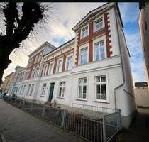 3 Raum Wohnung mit Kamin und Dielenboden -Zentrum von Neustrelitz