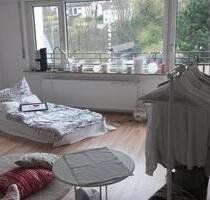 Helle 3-Zi.-Whng. mit S-Balkon, TL-Bad, zentral in LB, prov.frei - Ludwigsburg Hoheneck