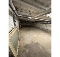 Lagerfläche ca. 90 m² in Hofheim zu vermieten - Hofheim am Taunus