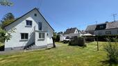 Foto - Familienhaus mit Traumgarten, 2 Garagen & großem Potenzial