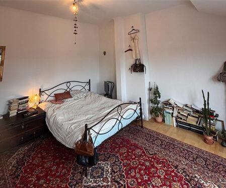 Foto - Großes Zimmer mit Balkon - 650,00&nbsp;EUR Kaltmiete, ca.&nbsp; 20,00&nbsp;m&sup2;