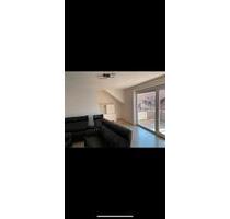 4 Zimmer DG Wohnung - 1.200,00&nbsp;EUR Kaltmiete, ca.&nbsp; 90,00&nbsp;m&sup2; in Schwäbisch Gmünd (PLZ: 73529) Bargau