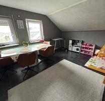 3 Zimmer DG Wohnung schöne und helle - Gaildorf