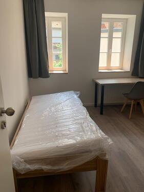 Foto - Uninähe Privat Wohnung mit privat badezimmer und privat küche