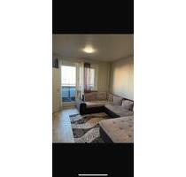 1 Zimmer in 2 Zimmer Wohnung zu vergeben - Berlin Hellersdorf