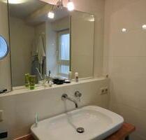 Schöne 3,5 Zimmer Wohnung EG mit EBK FBH Terrasse+Keller zzgl. TG - Dunningen