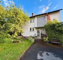 Wohnhaus in RedwitzOT mit großem Grdst., Scheune u. Garagen - Redwitz an der Rodach