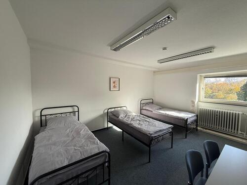 Foto - Monteurzimmer in Hildesheim – sauber, günstig, zentral ab 27 €