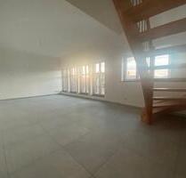 *Moderne 5,5 Zimmer WE*mit 2 Bäder, Dachterrasse, Aufzug, Wohnküche! #DD81 - Freital