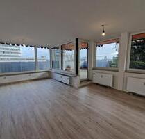 Riesen Dachterrasse und frisch renovierte 2,5-Zimmer-Wohnung im Zentrum von Nürnberg