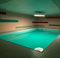 Moderne 2-Zimmer-Wohnung mit Pool, Sauna und Stellplatz in ruhige - Heidelberg Neuenheim