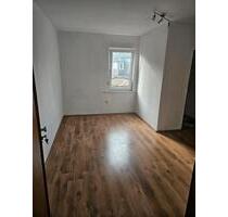 2 ZKB WOHNUNG ZU VERMIETEN - 480,00&nbsp;EUR Kaltmiete, ca.&nbsp; 50,00&nbsp;m&sup2; in Siegen (PLZ: 57078) Dillnhütten