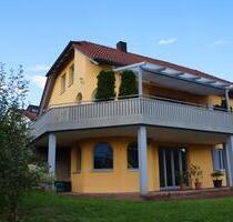 Einfamilienhaus mit Einliegerwohnung Südhang Erdwärme kurzfristig - Pirk