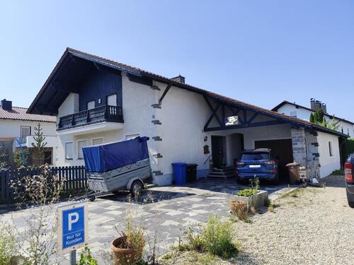 Foto - Einfamilienhaus Zentrumsnahes mit großem Garten voll unterkellert