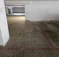 Vermiete 2 Tiefgaragenstellplätze in Homburg
