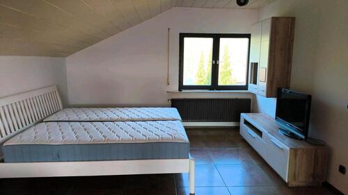 Foto - 1 Zimmer Dachgeschoßwohnung zur Miete in Ilsfeld