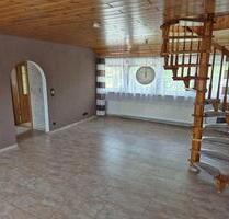 Schöne 3,5-Zimmer-Maisonette-Wohnung mit Einbauküche und Balkon - Nürnberg Buchenbühl
