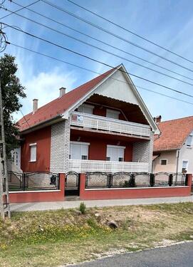 Foto - Familienhaus in Buzsak mit Ferienwohnungen