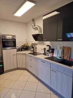 Foto - 2-Zimmer-Dachgeschosswohnung mit Einbauküche und Aufzug