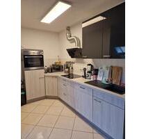 2-Zimmer-Dachgeschosswohnung mit Einbauküche und Aufzug - Döbeln