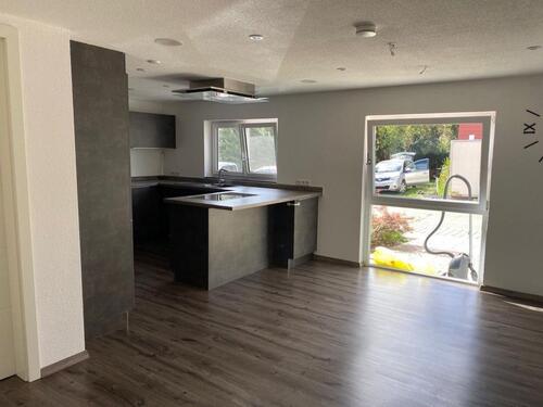 Foto - Großzügige 5,5-Zimmer Wohnung mit eigener Terrasse und Garten