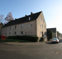 DREIFAMILIENHAUS IN GLADBECK – BALKON – TERRASSE – GARTEN - GARAG