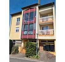 moderne Maisonette Wohnung mit Kamin, Süd Fenster nach Sanierung - Saarbrücken West