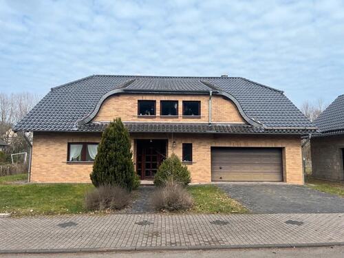 Foto - Einfamilienhaus mit großem Grundstück