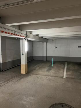 Foto - Tiefgaragen Stellplatz für Auto + 2 Motorräder bei OEZ