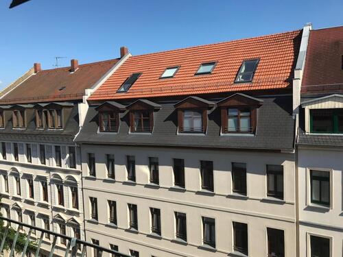 Foto - ROLLSTUHLFAHRER AUFGEPASST! SCHICKE KOMPLETT RENOVIERTE 2-RWG M. GR. TAGESLICHTBAD U. TREPPENLIFT